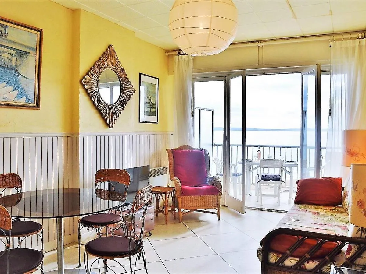 Appartement Vintage Vue Mer Avec Acces Direct Plage - 4 Couchages, Parking, Le Lavandou - Fr-1-251-290 France